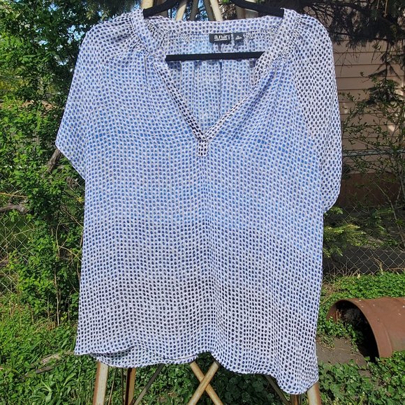 Spring Inspired Work Blouse🌹 - Picture 2 of 6